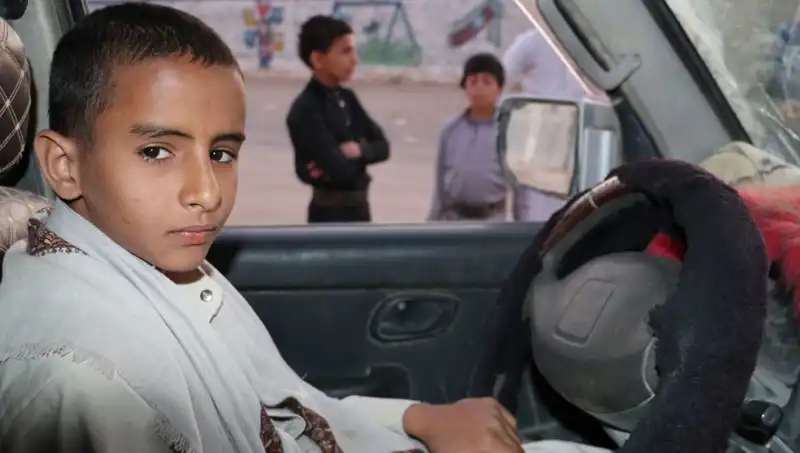 Yemen’de Çocuk Şoförler: Savaşın Gölgesinde Hayatta Kalma Mücadelesi