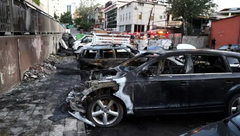 Sanayi Bölgesindeki Araç Yangını; Onlarca Araç Kül Oldu!