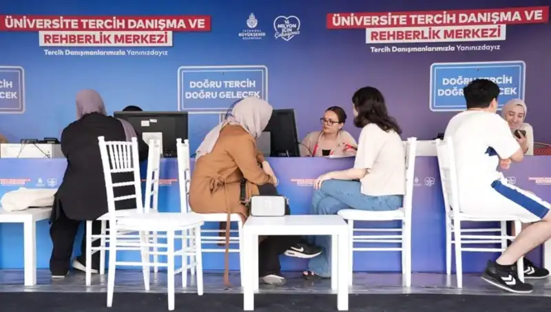 İstanbul'da 24 Yeni Tercih Danışma Noktası: Üniversite Rehberliği Artık Daha Kolay