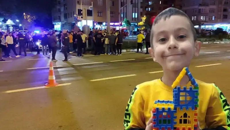 8 Yaşındaki Çocuk, Kamyonet Çarpması Sonucu Hayatını Kaybetti