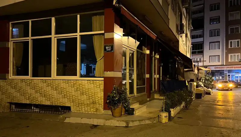 İzmir'de Kahvehane Saldırısında Kan Aktı: Bir Kişi Hayatını Kaybetti