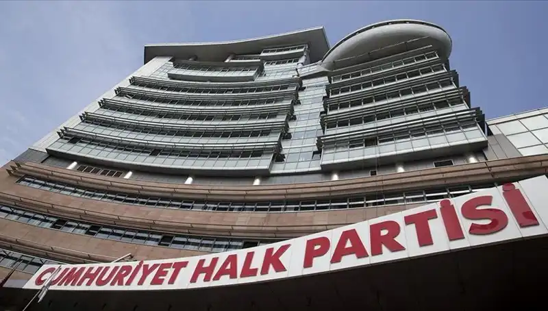 CHP'nin Olağanüstü Kurultayı: Siyasi Gelişmelerin Rüzgarı