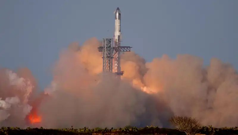 Uzay Çağında Çığır Açan Starship: 8. Testte Yine Başarısız mı Oldu?
